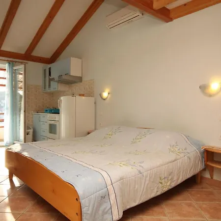 Apartments By The Sea Zaklopatica, Lastovo - 8341