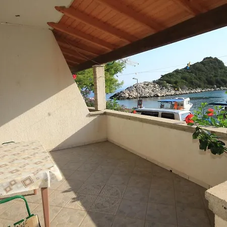 Apartments By The Sea Zaklopatica, Lastovo - 8341 Apartman Lastovo